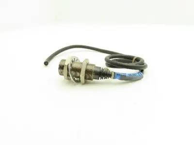 Keyence EV-118M Proximity Sensor  Lot of 5