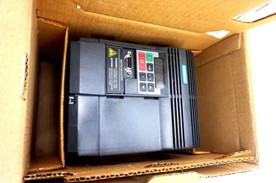 NEW SIEMENS 6SE9217-3DB40 MICROMASTER DRIVE MM300/3 VERSION D02 6SE92173DB40