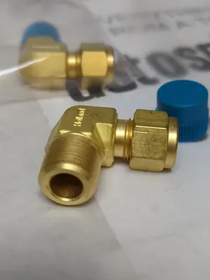 New | in-Stock SWAGELOK B-600-2-6 Valves/Fittings | Surplus Asset Holdings #1216504