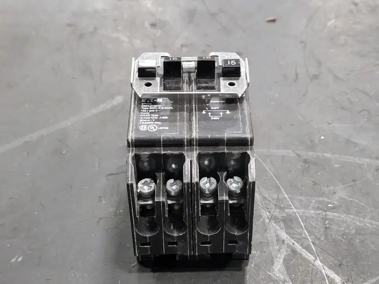 Used EATON BR415 Switchgears British Columbia CA | Lenmark #244551
