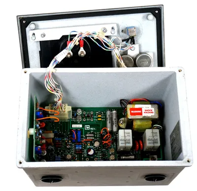 NEW LEEDS & NORTHRUP 7075-3-147-120-202-000 PH ANALYZER 70753147120202000