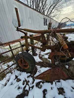 INTERNATIONAL 720 Plows | Iron Listing (6)