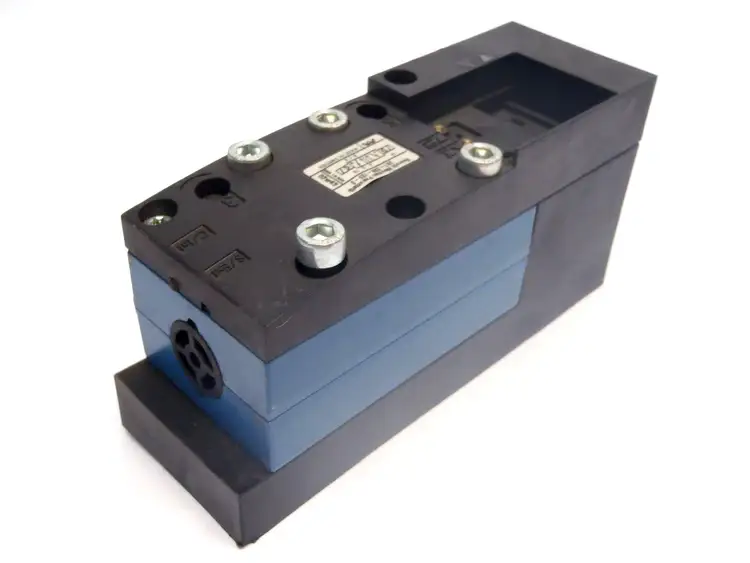 Used Bosch Pneumatic Valve Solenoid Valves Michigan US | Maverick Industrial Sales #1473735