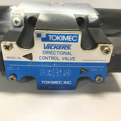 USED TOKIMEC DG4V-3-6C-M-P7-H-7-52