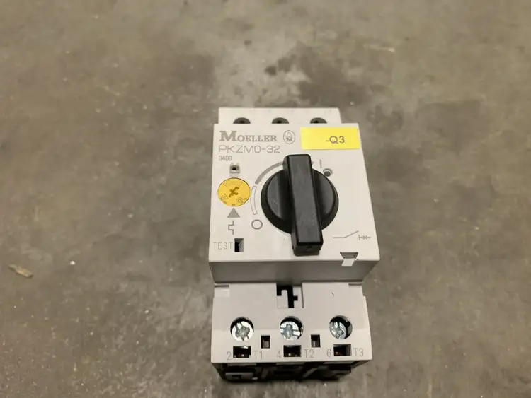 Used MOELLER PKZM0-32 Switchgears British Columbia CA | Lenmark #244212