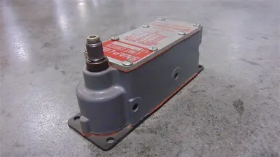 Namco EA700-80010 Snap-Lock Rotary Limit Switch New NIB