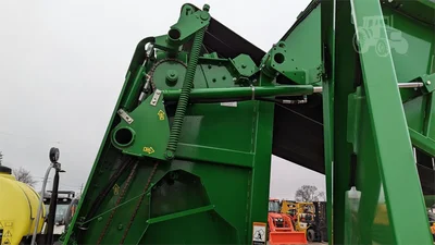 USED JOHN DEERE 450M SILAGE