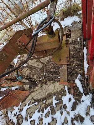 INTERNATIONAL 720 Plows | Iron Listing (2)