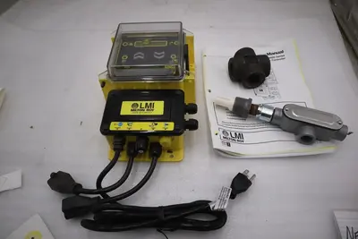 LMI LIQUID METRONICS DC4000-1 / DC40001 (BRAND NEW) STOCK GF-678