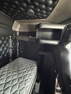 Used 2015 KENWORTH T800 TRUCK TRACTOR Conventional trucks Michigan US | Miedema Asset Management Group #1709405