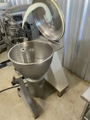 191-0017 Stephan VCM 44 A1 Vertical Mixer w Dough Blade