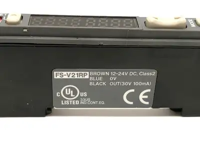 FS-V21RP | Keyence  Fiber Amplifier Main Unit PNP 3-Pin Male Connector 13" Cable - Used