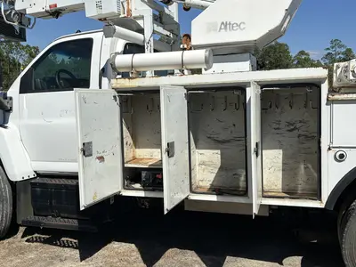 Used 2005 CHEVROLET C7500 Bucket (boom) trucks Mississippi US | Proxy Equipment #1378786