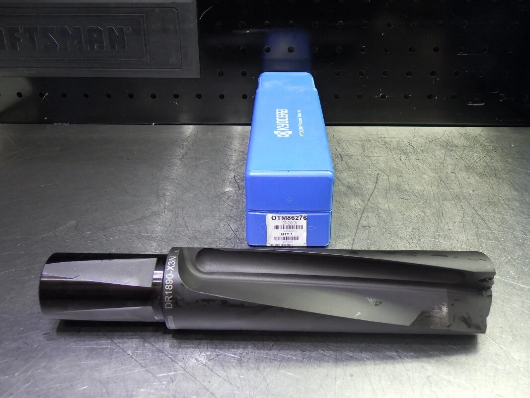 Kyocera 1.89" Coolant Thru HoleShot Drill 1.5" Shank DR1890X3N (LOC1549)