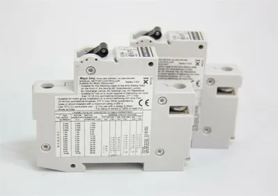 Altech Corp 2CU10 2DU6 2CU8 1GU6 1DU2 1DU3 1ZU05 Circuit Breaker Lot of 12 (8459