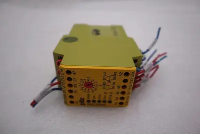 PILZ 774502 PNOZ XV2 Safety Relay STOCK K-2978