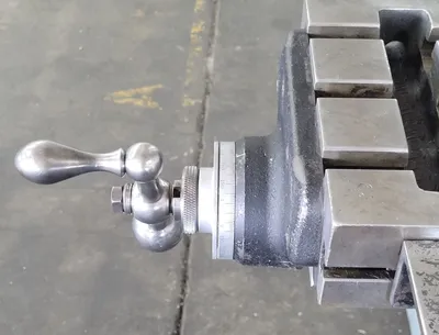 BRIDGEPORT Series 1 2 HP Mills, Vertical | Machinery Central (10)