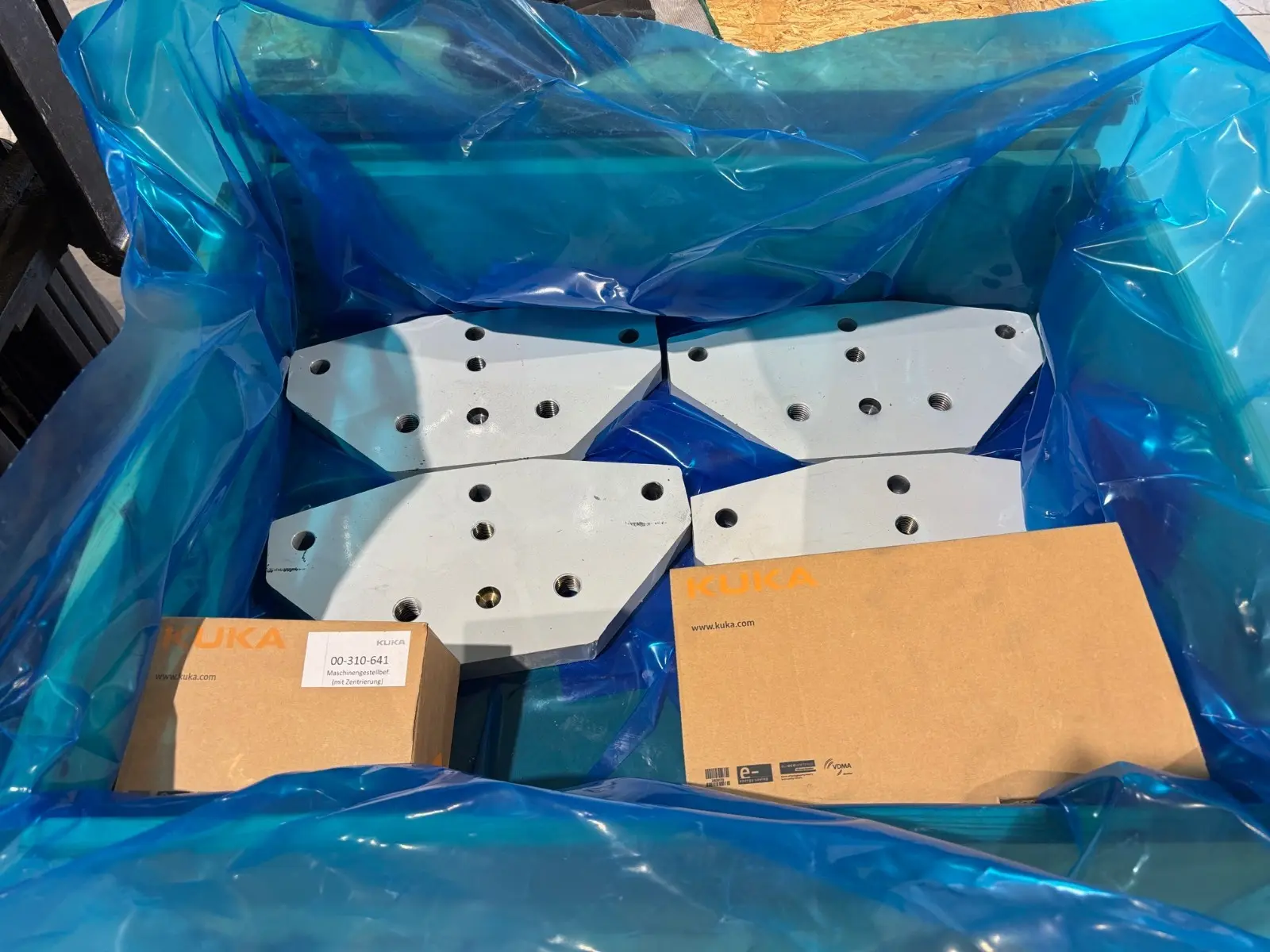 USED KUKA QUANTEC SERIES, KR ROBOTS