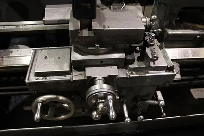 21/22.25" x 72" LEBLOND "REGAL" ENGINE LATHE w/DIGITAL READOUTS