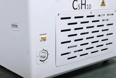 168-0049 FDF23CF 71" Sliding Glass Self Contained Chest Freezer