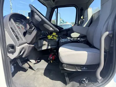 Used 2015 FREIGHTLINER BUSINESS CLASS M2 106 Reefer Trucks North Carolina US | Levan Equipment #1545581