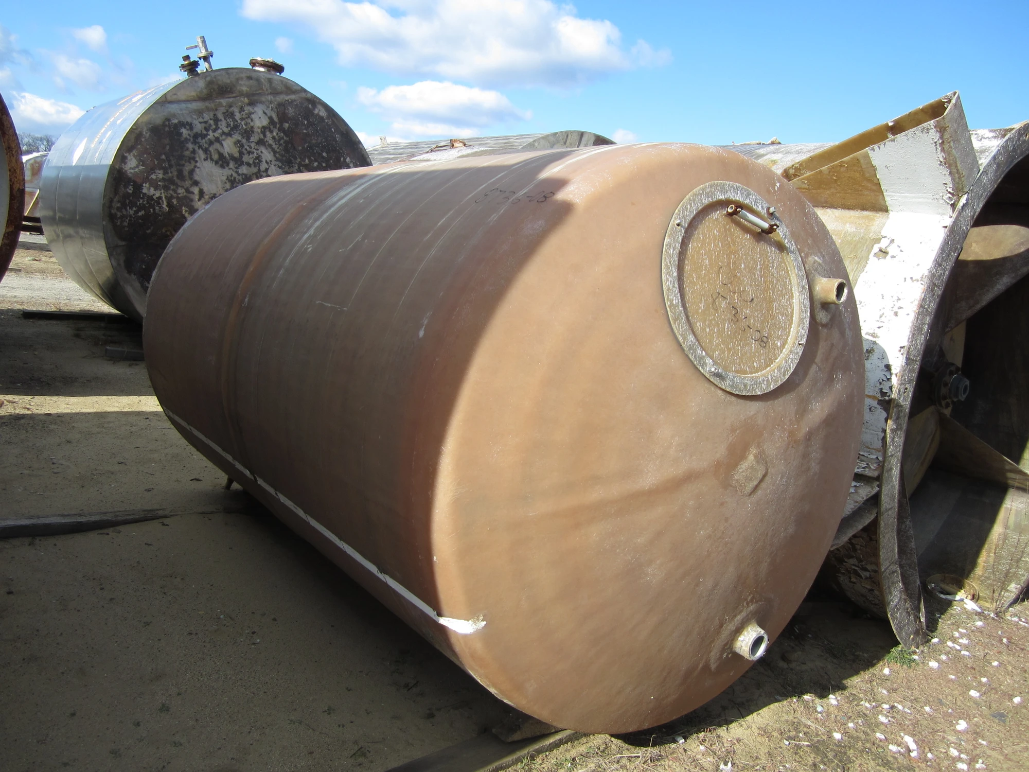 2000 Gallon Vertical Fiberglass Tank Dish Top Flat Bottom