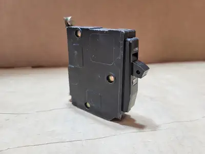 USED SQUARE D QOB115