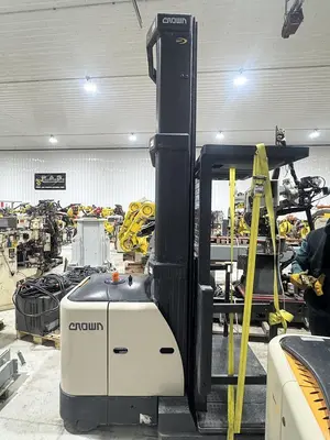 Used 2016 CROWN SP3520-30 Order Pickers Michigan US | Aucto #1308086