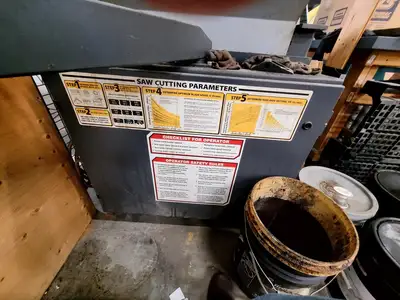 Used 2016 HYD-MECH VW18 Vertical Band Saws British Columbia CA | Lenmark #913329