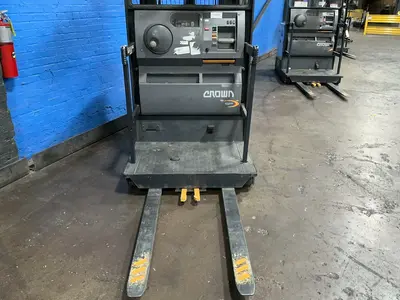 Used CROWN SP352030 Electric Lifters Ohio US | HGR 24 #1446261