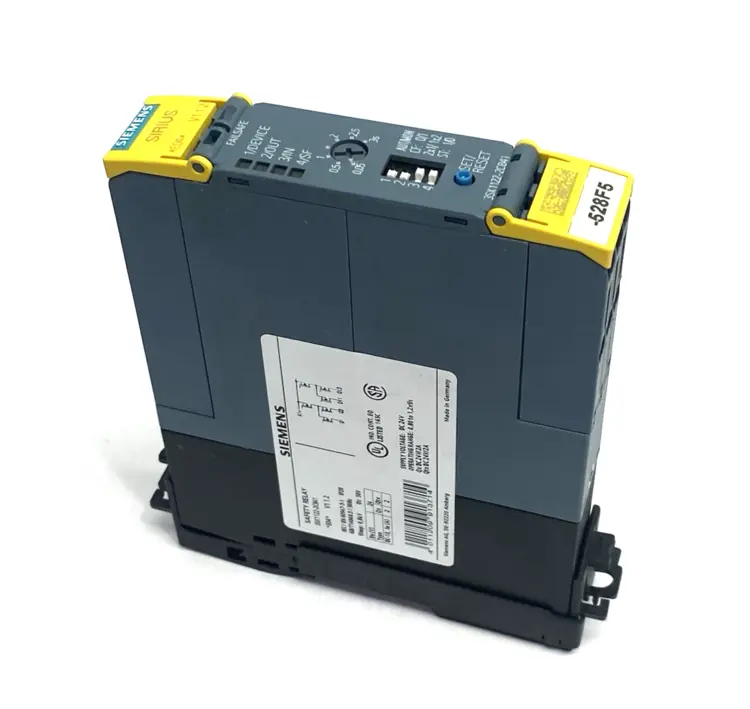 Used SIEMENS SIRIUS SAFETY RELAY, BASIC UNIT ADVANCED SERIES 2+2 TV Relays & Switches Michigan US | Maverick Industrial Sales #1091881