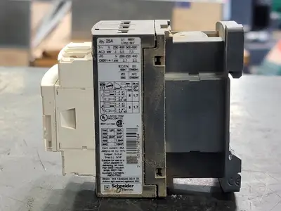 USED SCHNEIDER ELECTRIC LC1D12