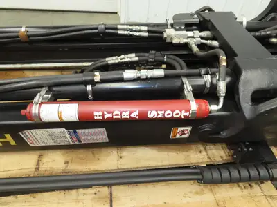 Hyster E100XN Forklift Mast Class IV 2 Stage 4 Lever 134.8" Lift 10000lb READ