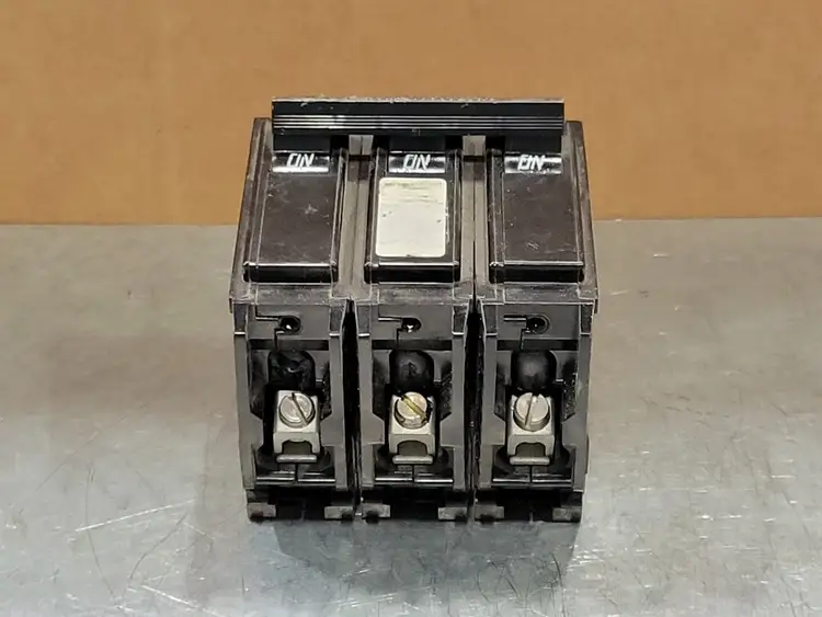 Used CHALLENGER _UNKNOWN_ Switchgears British Columbia CA | Lenmark #243337