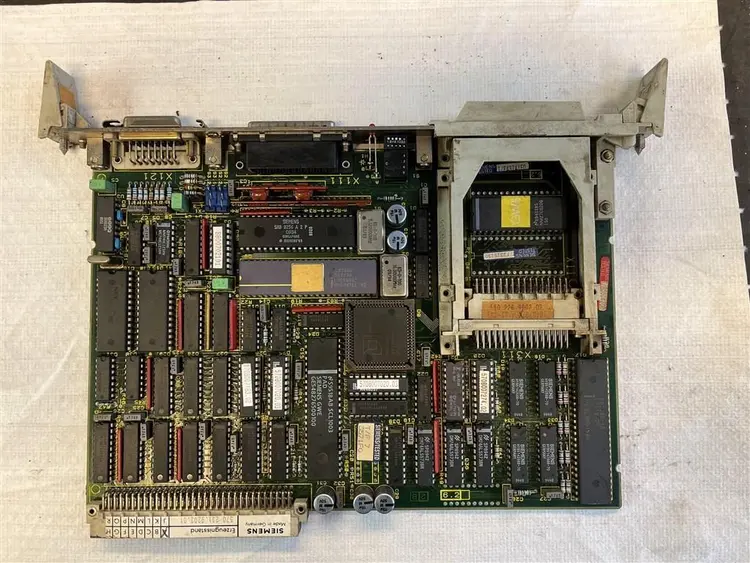 Used SIEMENS 6FC5112-0EA01-0AA0 + 6FC5154-0AX01-1AE0 Misc Electrical & Power Parts BE | Apt International N.V #363677