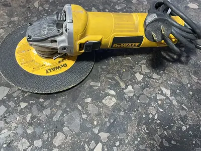 Used DEWALT DWE4011 Disc Grinders Ohio US | HGR 24 #1457521