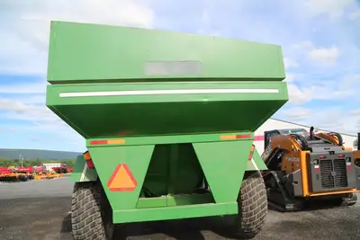 Used 2010 E-Z TRAIL 510 Grain Carts Pennsylvania US | Zimmerman Farm Service #1484418