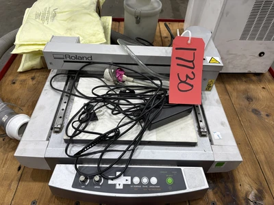 USED ROLAND EGX-30A DESKTOP ROTARY ENGRAVER