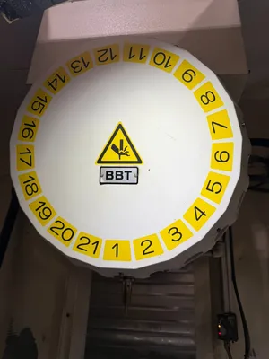 2020 FANUC ROBODRILL ALPHA D21LIB5 ADV Vertical Machining Centers CNC | CNC EXCHANGE (8)