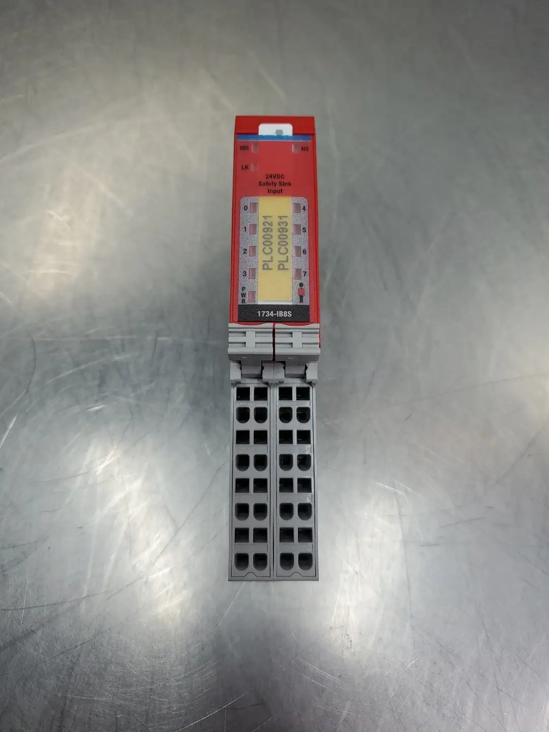 USED Allen-Bradley 1734-IB8S Ser A 24VDC Safety Sink Input Module.