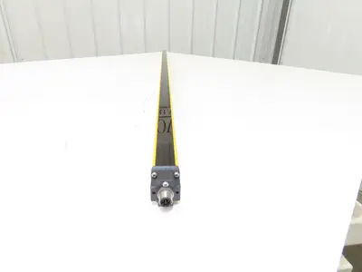 Schmersal SLC440COM-R-1290-14 Safety Light Curtain Receiver Only