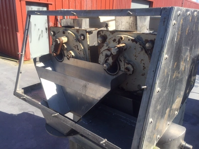 Alexanderwerk S/S Twin Roll Moist Granulator MG100