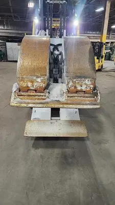 15,500 POUND HYSTER MODEL S155FT FORKLIFT WITH 84" CASCADE PAPER ROLL CLAMP