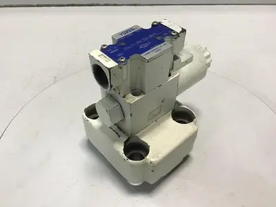 USED YUKEN DSG-01-2B2-D24-6079