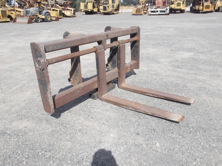 Used CATERPILLAR IT Pallet Forks California US | Western Trencher & Equipment, Inc. #1497707