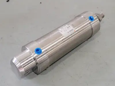 USED SMC CDG5EN63SR-100