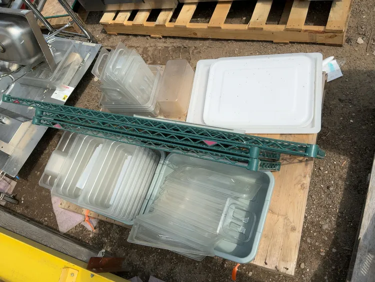 Used _UNKNOWN_ _UNKNOWN_ Restaurant Storage Containers Michigan US | Miedema Asset Management Group #1413562