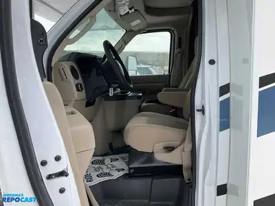 USED 2022 FORD /THOR MOTOR COACH E-350 SUPER DUTY FOUR WINDS 22E