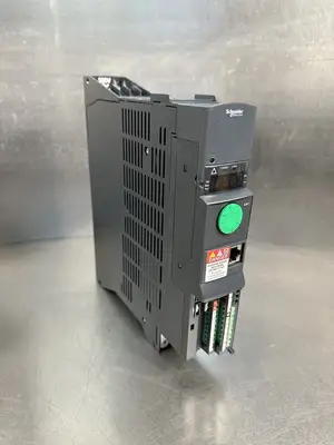 Schneider electric ATV320U07N4B Drive Each (BIN-1.3.1)