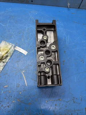 New | in-Stock Parker PS1240C Valves/Fittings Indiana US | J&J Industrial Supply #1260422